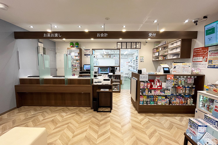 アオノ薬局柏たなか店　店内②