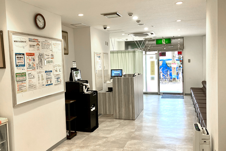 南行徳薬局　店内③